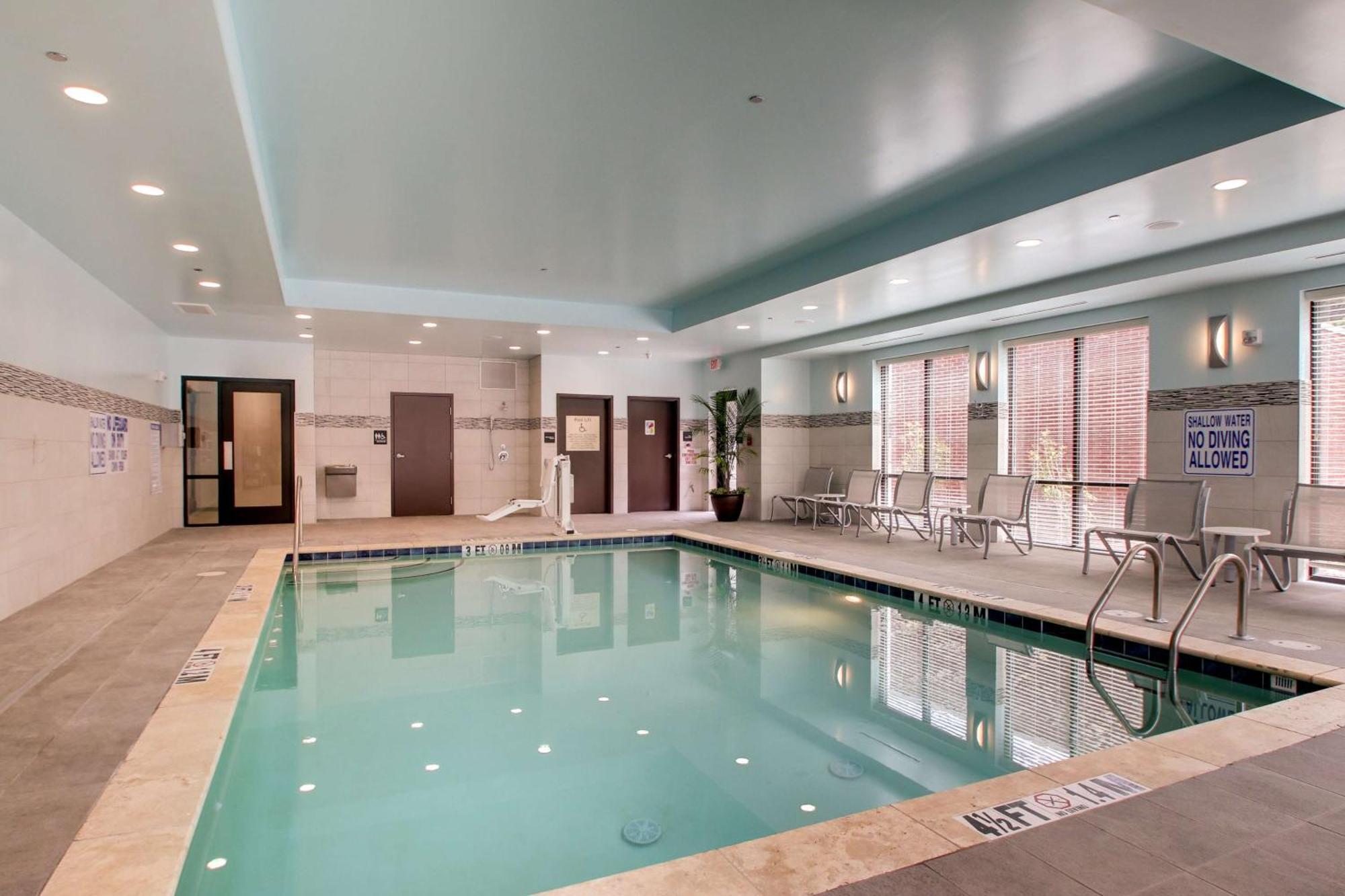Hampton Inn & Suites Greenville Airport Ngoại thất bức ảnh